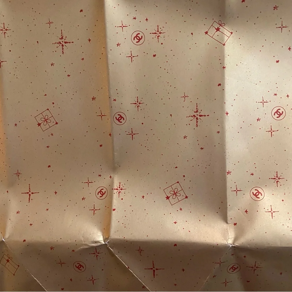 CHANEL gift paper